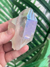 Load image into Gallery viewer, Angel Aura Quartz Cluster Point
