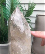 Load image into Gallery viewer, Quartz Crystal Tower
